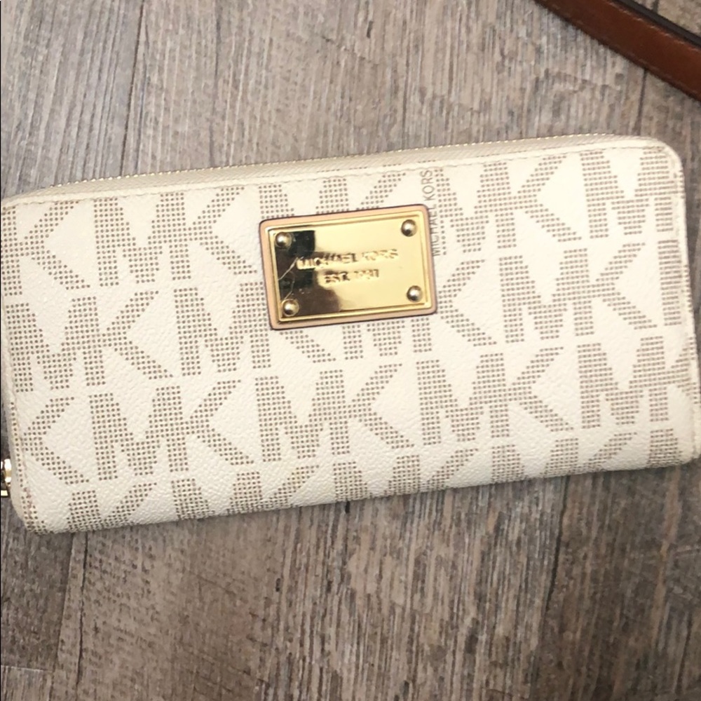 Michael Kors Set - Picture 3 of 6